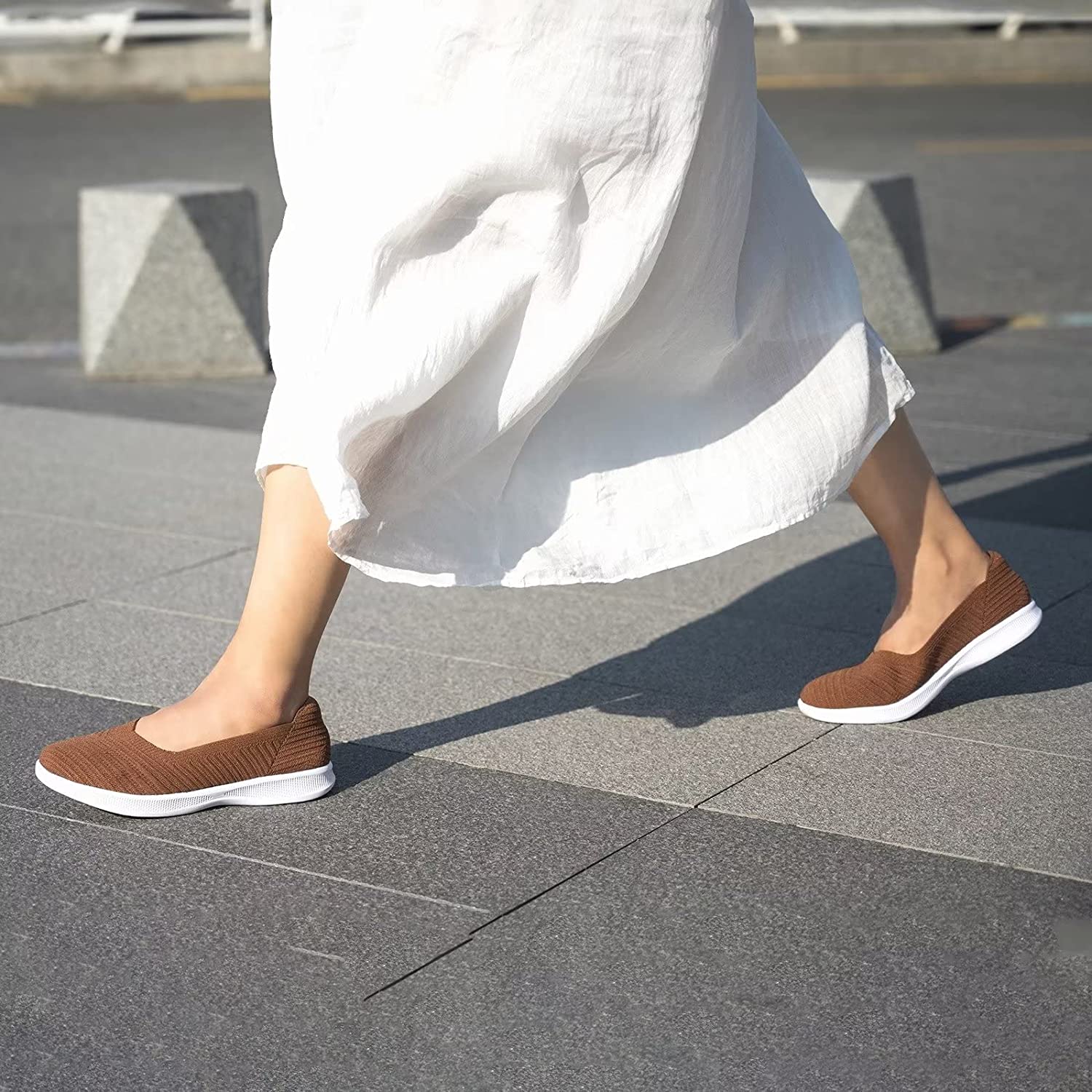 Womens Slip On Walking Shoes Breathable Mesh Casual Flats Shoes Low-Top Lightweight Loafers